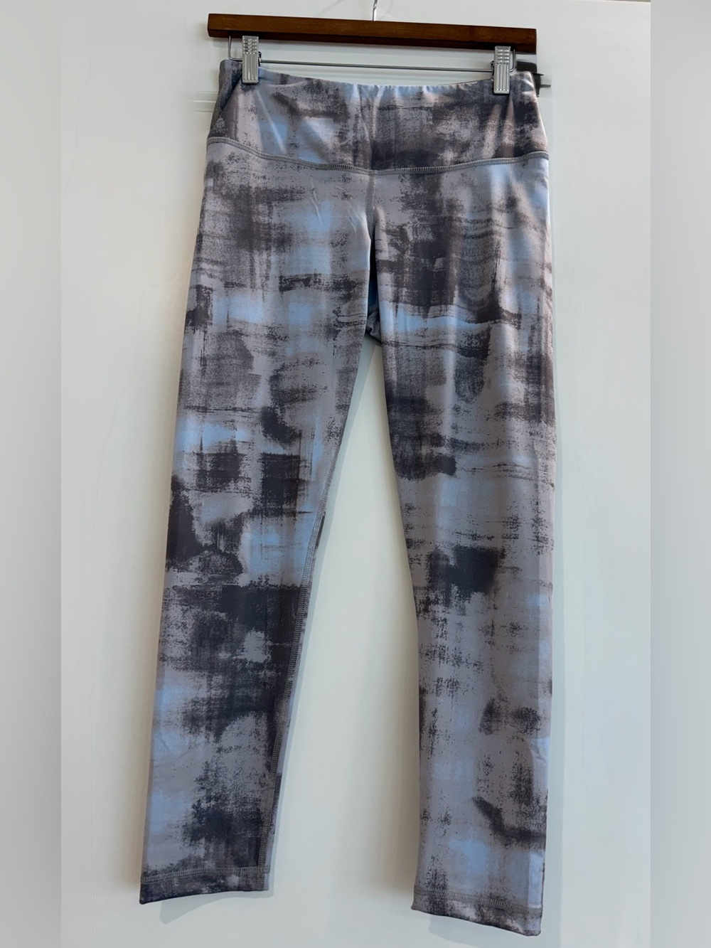 Zella Light Blue and Charcoal Abstract Print Leggings SZ S